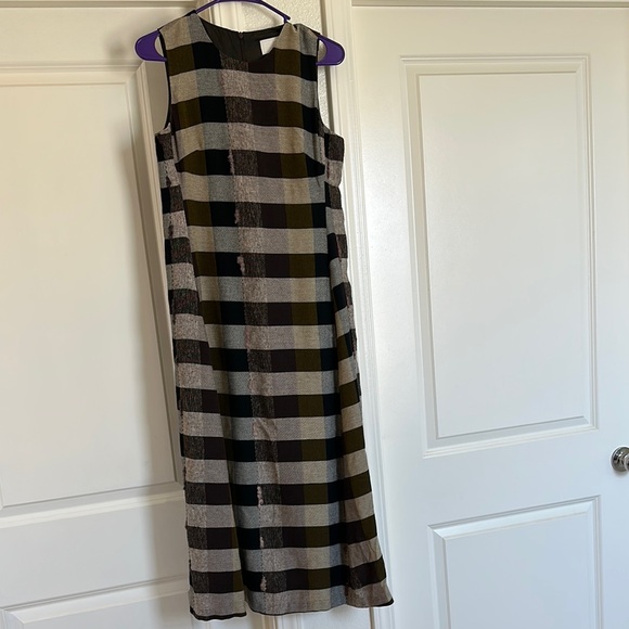 Black and Gold Mock Neck Sheath Midi Dress - Picture 2 of 9